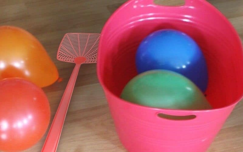 Rainy Day Activities Your Kids Will Love Content Image_Balloon Tennis